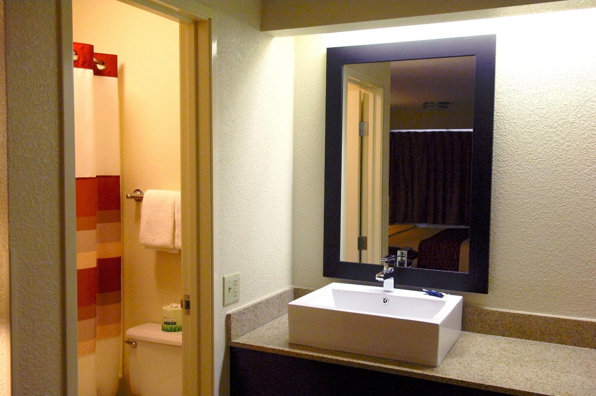 Red Roof Inn Plus+ Philadelphia Airport Essington Ngoại thất bức ảnh
